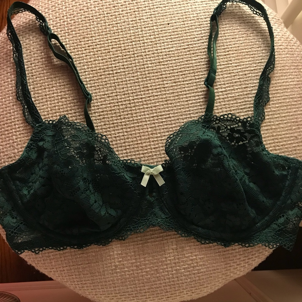 Gilligan & O’Malley green bralette💚